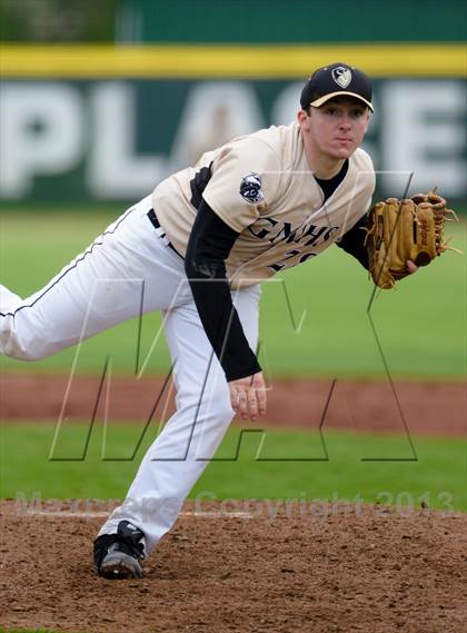 Thumbnail 1 in Grayslake North @ Grayslake Central photogallery.