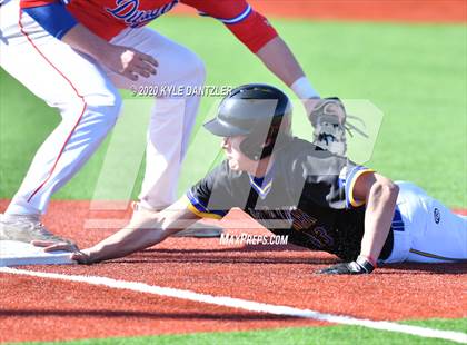 Thumbnail 2 in North Lamar vs Durant (Joe Moore Invitational) photogallery.