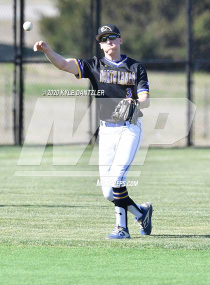 Thumbnail 2 in North Lamar vs Durant (Joe Moore Invitational) photogallery.