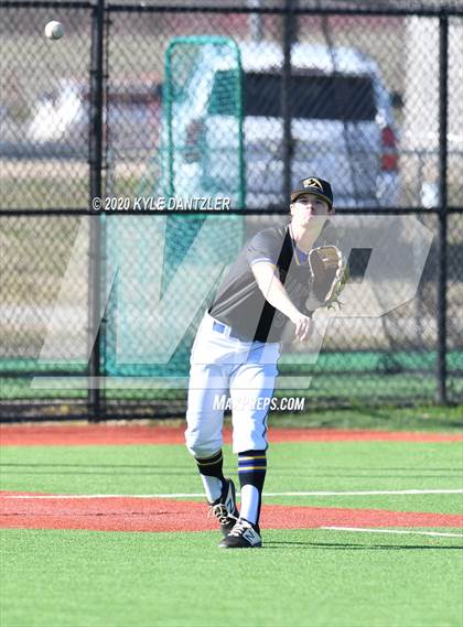 Thumbnail 3 in North Lamar vs Durant (Joe Moore Invitational) photogallery.