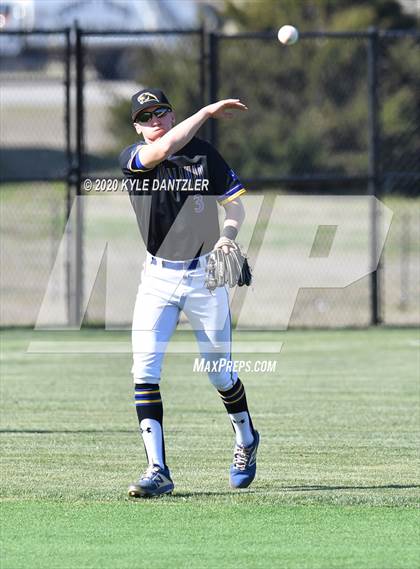 Thumbnail 1 in North Lamar vs Durant (Joe Moore Invitational) photogallery.