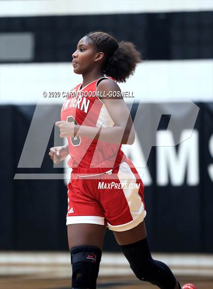 Thumbnail 1 in New Bern vs. Havelock (Toyota of New Bern Craven County Holiday Hoops Tournament) photogallery.