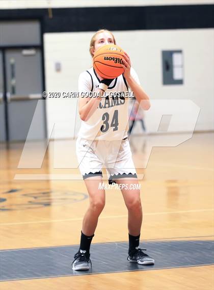 Thumbnail 3 in New Bern vs. Havelock (Toyota of New Bern Craven County Holiday Hoops Tournament) photogallery.