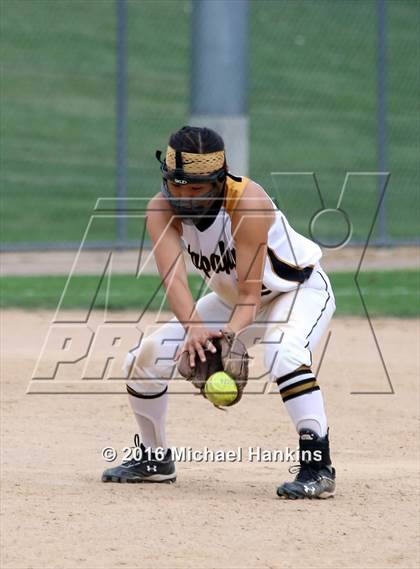 Thumbnail 3 in Arapahoe vs Bear Creek photogallery.