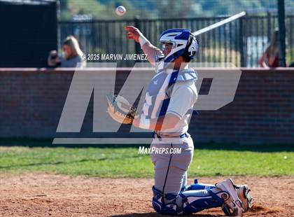 Thumbnail 3 in El Segundo @ Calabasas photogallery.