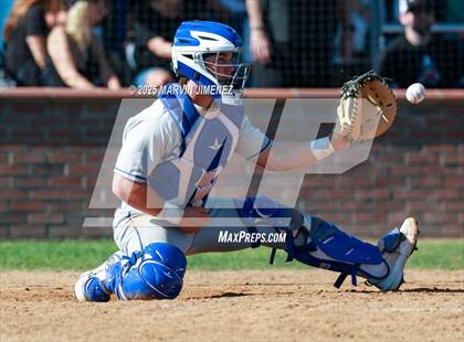 Thumbnail 3 in El Segundo @ Calabasas photogallery.