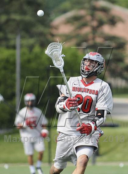 Thumbnail 1 in Niskayuna vs. Garden City (NYPHSAA Class B Semifinal) photogallery.