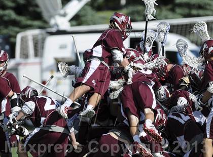 Thumbnail 1 in Niskayuna vs. Garden City (NYPHSAA Class B Semifinal) photogallery.