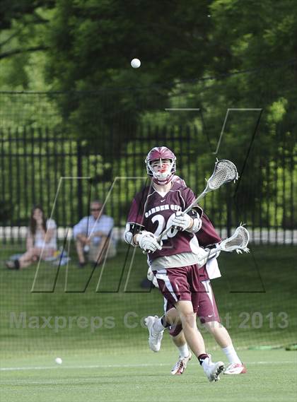 Thumbnail 2 in Niskayuna vs. Garden City (NYPHSAA Class B Semifinal) photogallery.