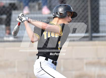 Thumbnail 2 in Mt. Pleasant vs Van (Sunnyvale Invitational) photogallery.