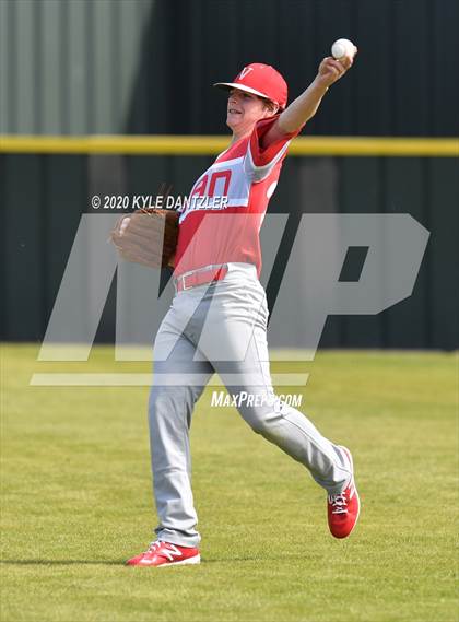 Thumbnail 3 in Mt. Pleasant vs Van (Sunnyvale Invitational) photogallery.