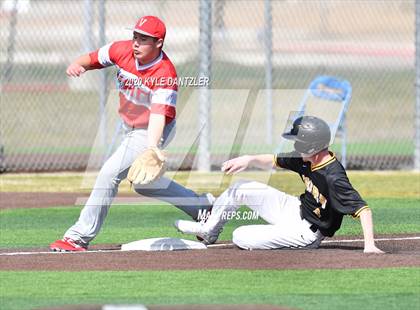 Thumbnail 2 in Mt. Pleasant vs Van (Sunnyvale Invitational) photogallery.