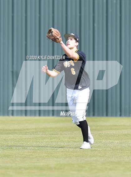 Thumbnail 1 in Mt. Pleasant vs Van (Sunnyvale Invitational) photogallery.