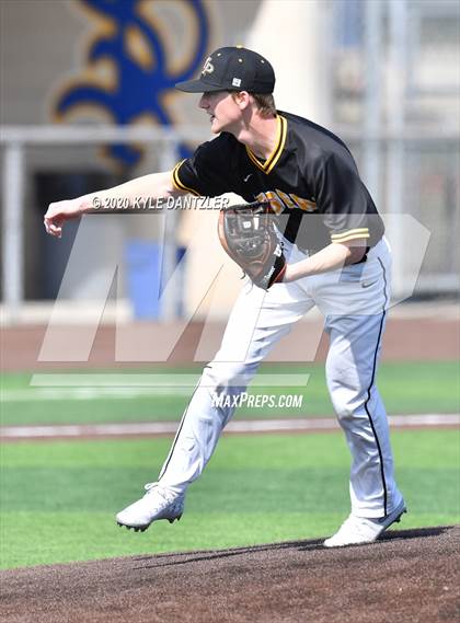 Thumbnail 1 in Mt. Pleasant vs Van (Sunnyvale Invitational) photogallery.