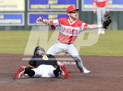 Thumbnail 3 in Mt. Pleasant vs Van (Sunnyvale Invitational) photogallery.