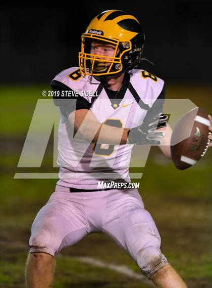 Thumbnail 3 in Mission Bay @ Castle Park (CIF SDS D5 Semifinal) photogallery.