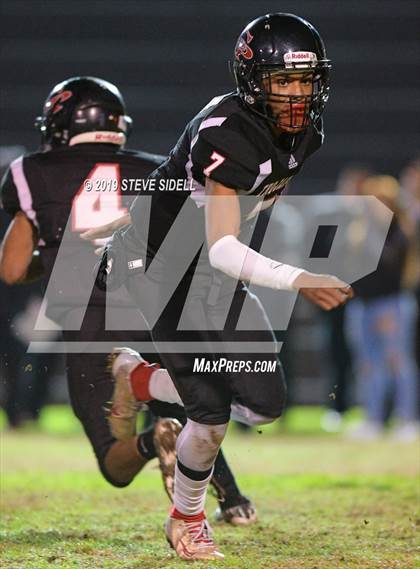 Thumbnail 3 in Mission Bay @ Castle Park (CIF SDS D5 Semifinal) photogallery.