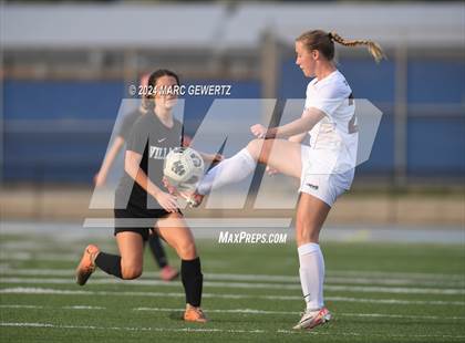 Thumbnail 1 in Esperanza @ Villa Park photogallery.