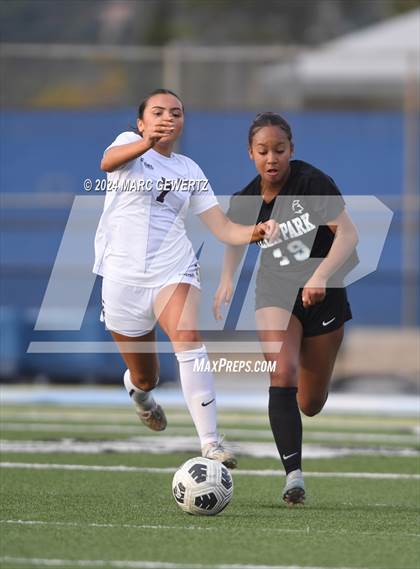 Thumbnail 1 in Esperanza @ Villa Park photogallery.