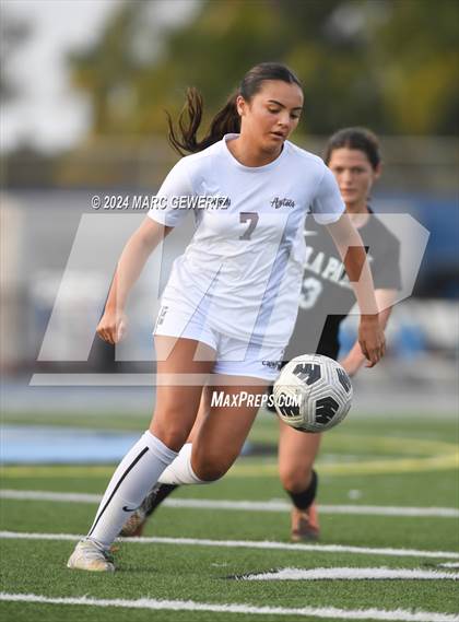 Thumbnail 3 in Esperanza @ Villa Park photogallery.
