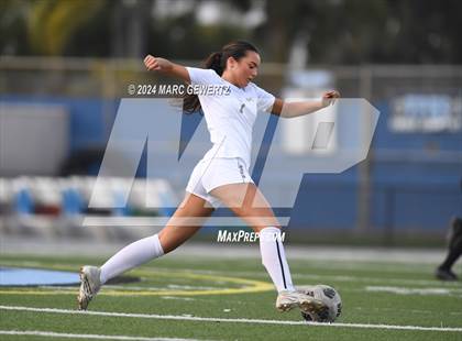 Thumbnail 1 in Esperanza @ Villa Park photogallery.