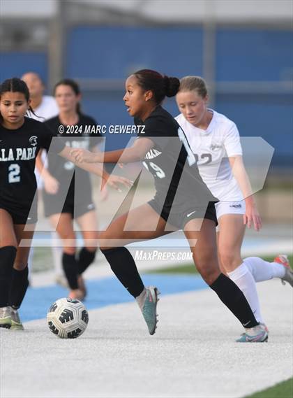 Thumbnail 1 in Esperanza @ Villa Park photogallery.
