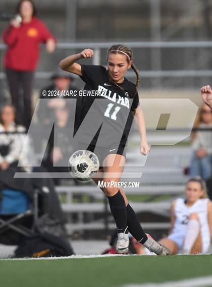 Thumbnail 1 in Esperanza @ Villa Park photogallery.