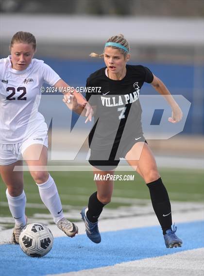 Thumbnail 1 in Esperanza @ Villa Park photogallery.
