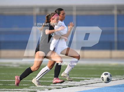 Thumbnail 1 in Esperanza @ Villa Park photogallery.