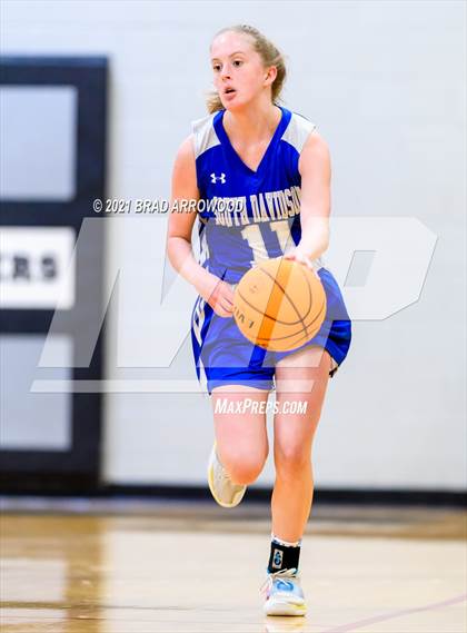 Thumbnail 2 in South Davidson vs Trinity (Davidson-Randolph Christmas Classic) photogallery.