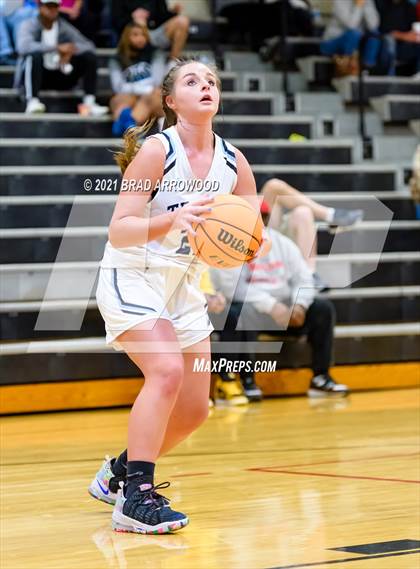 Thumbnail 3 in South Davidson vs Trinity (Davidson-Randolph Christmas Classic) photogallery.