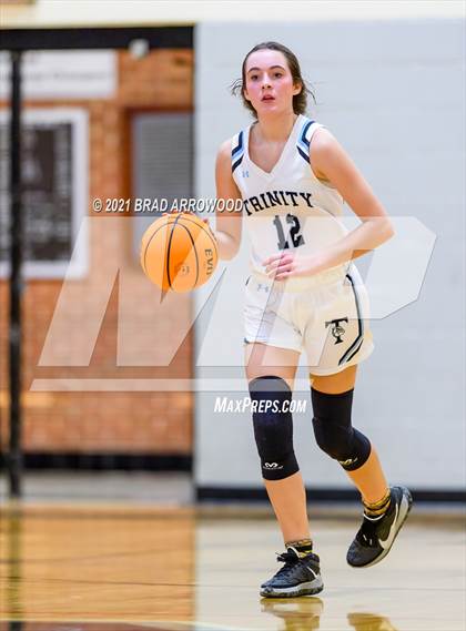Thumbnail 2 in South Davidson vs Trinity (Davidson-Randolph Christmas Classic) photogallery.