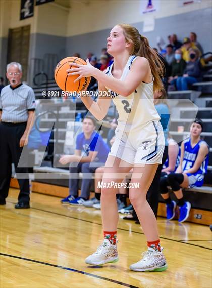 Thumbnail 1 in South Davidson vs Trinity (Davidson-Randolph Christmas Classic) photogallery.