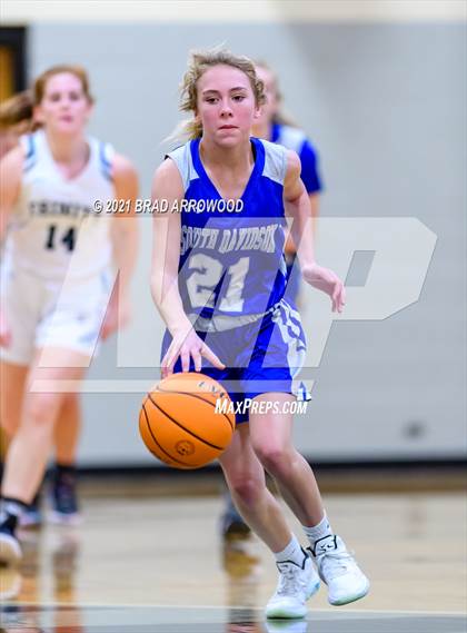 Thumbnail 3 in South Davidson vs Trinity (Davidson-Randolph Christmas Classic) photogallery.