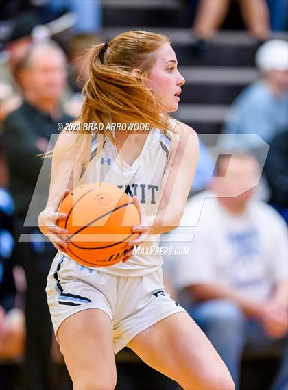 Thumbnail 3 in South Davidson vs Trinity (Davidson-Randolph Christmas Classic) photogallery.