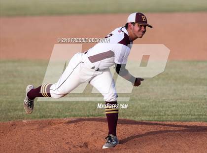 Thumbnail 3 in Sam Rayburn vs. Bells (UIL 2A Quarterfinal) photogallery.