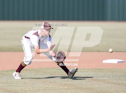 Thumbnail 2 in Sam Rayburn vs. Bells (UIL 2A Quarterfinal) photogallery.