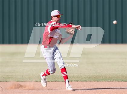 Thumbnail 2 in Sam Rayburn vs. Bells (UIL 2A Quarterfinal) photogallery.