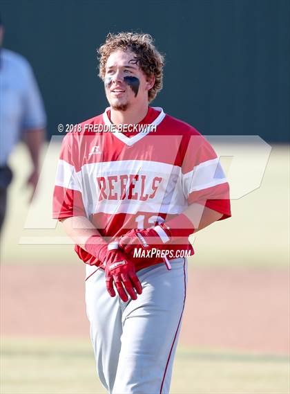 Thumbnail 2 in Sam Rayburn vs. Bells (UIL 2A Quarterfinal) photogallery.
