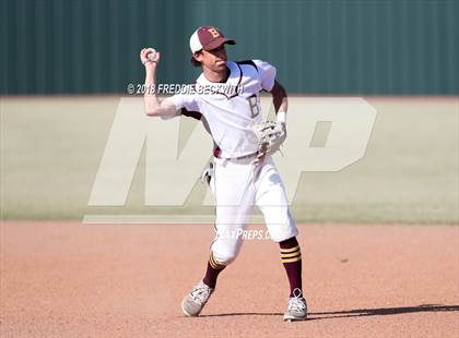Thumbnail 2 in Sam Rayburn vs. Bells (UIL 2A Quarterfinal) photogallery.