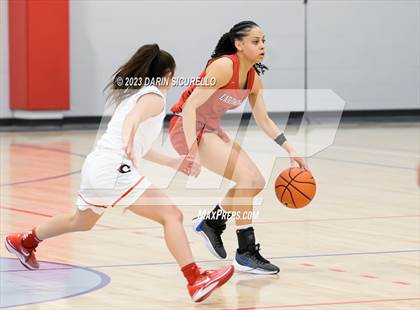 Thumbnail 3 in Carondelet vs. Centennial  (Nike Tournament of Champions) photogallery.