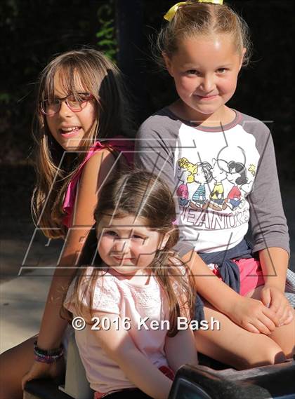 Thumbnail 1 in Camarillo @ Moorpark photogallery.