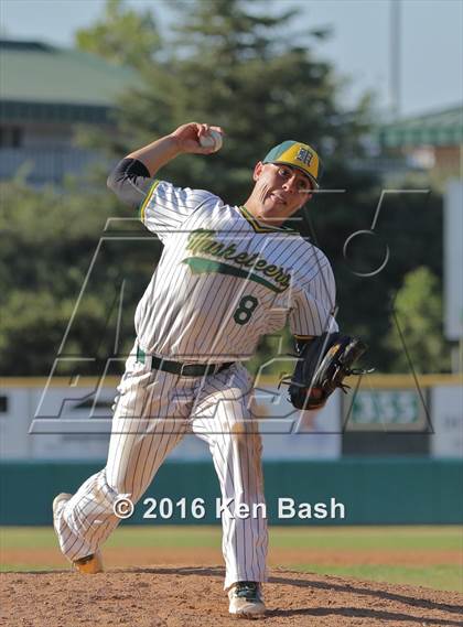 Thumbnail 3 in Camarillo @ Moorpark photogallery.