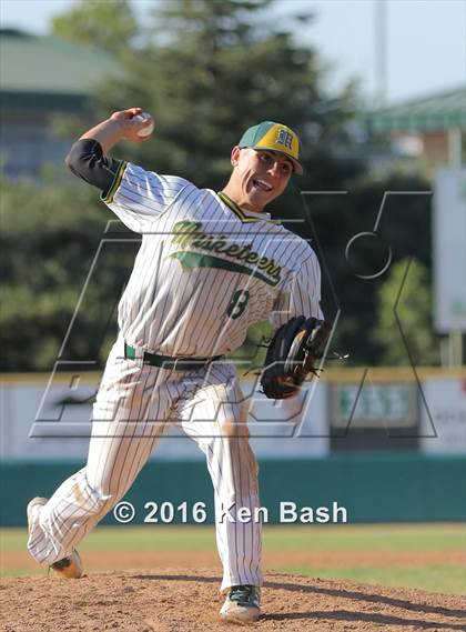 Thumbnail 1 in Camarillo @ Moorpark photogallery.
