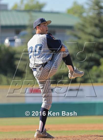 Thumbnail 2 in Camarillo @ Moorpark photogallery.