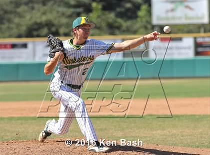 Thumbnail 2 in Camarillo @ Moorpark photogallery.