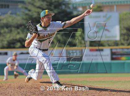 Thumbnail 2 in Camarillo @ Moorpark photogallery.