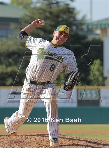 Thumbnail 2 in Camarillo @ Moorpark photogallery.