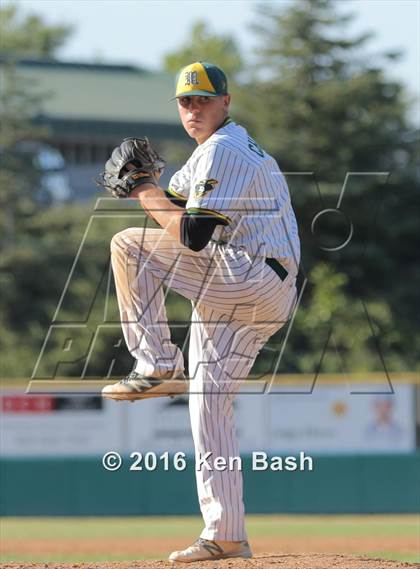 Thumbnail 2 in Camarillo @ Moorpark photogallery.