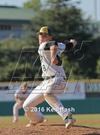 Thumbnail 1 in Camarillo @ Moorpark photogallery.